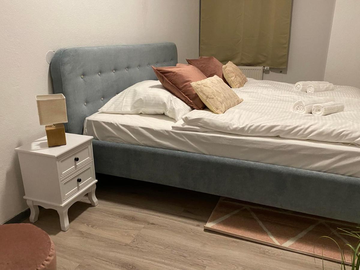 Urbansuites - Modern & Zentral In Der City - Dein Zuhause In Щутгарт Екстериор снимка
