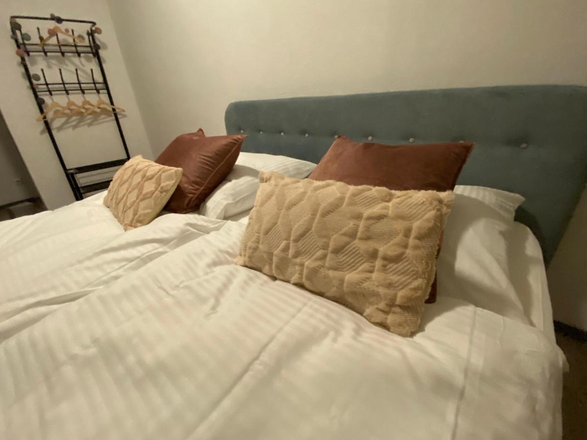 Urbansuites - Modern & Zentral In Der City - Dein Zuhause In Щутгарт Екстериор снимка