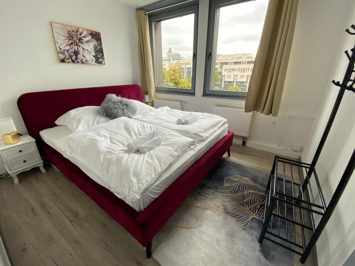 Urbansuites - Modern & Zentral In Der City - Dein Zuhause In Щутгарт Екстериор снимка