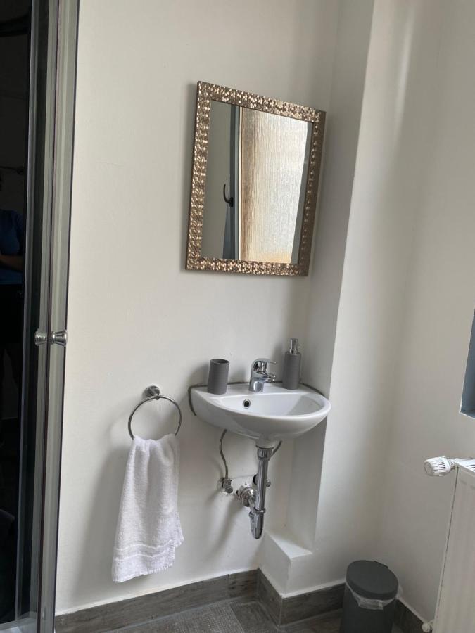 Urbansuites - Modern & Zentral In Der City - Dein Zuhause In Щутгарт Екстериор снимка