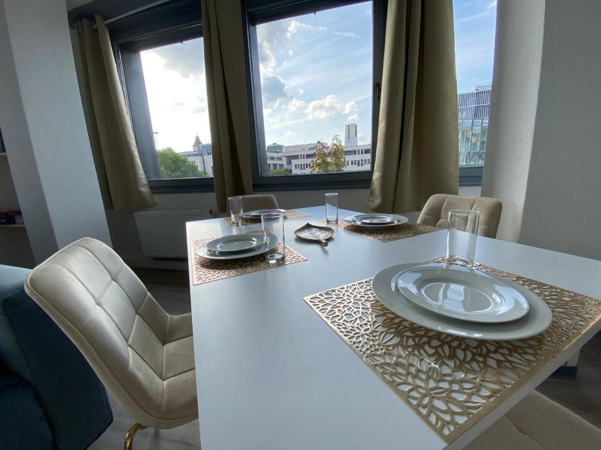 Urbansuites - Modern & Zentral In Der City - Dein Zuhause In Щутгарт Екстериор снимка